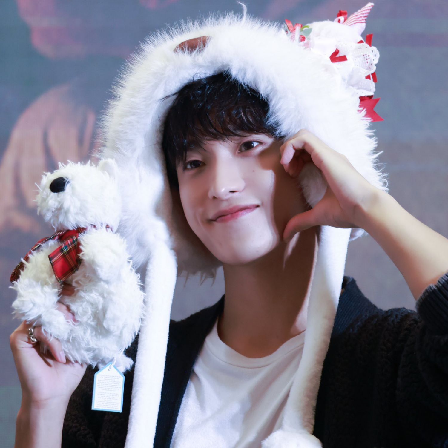 Latest photo of DK (SEVENTEEN)