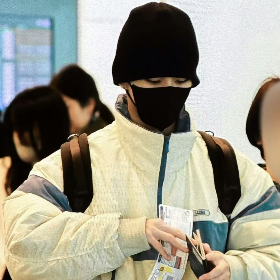 Latest photo of Jungwon (ENHYPEN)