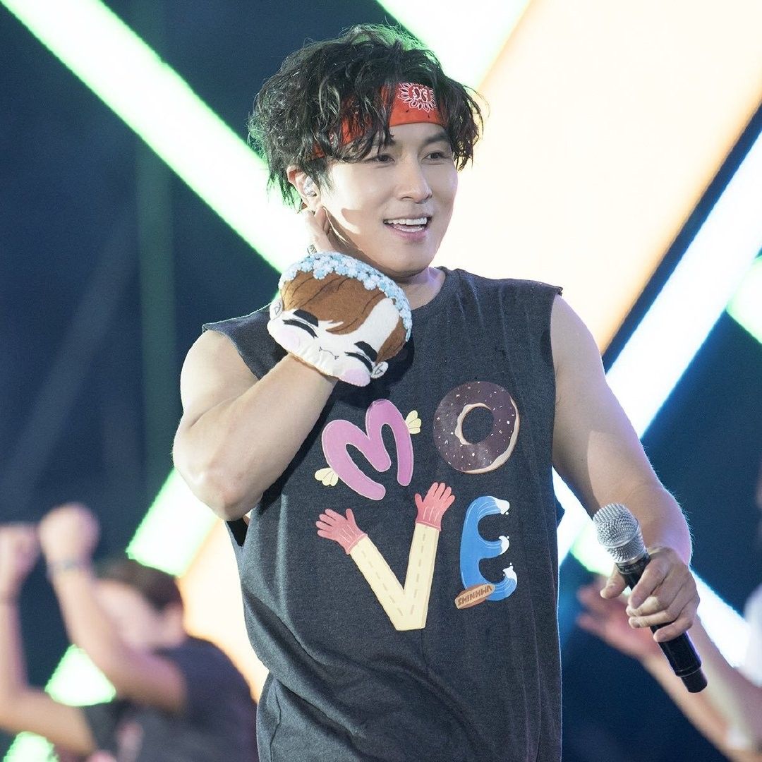 A moment captured by Kim Dongwan (SHINHWA)'s fan