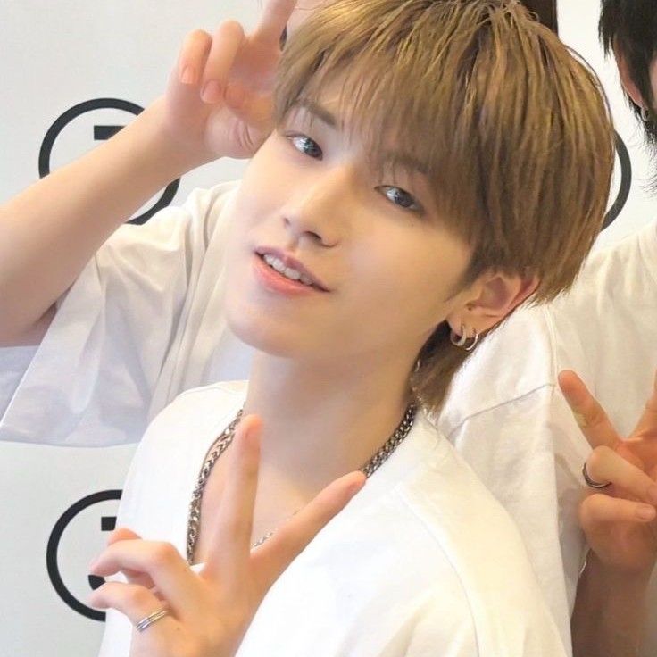 A moment captured by BOYNEXTDOOR's fan