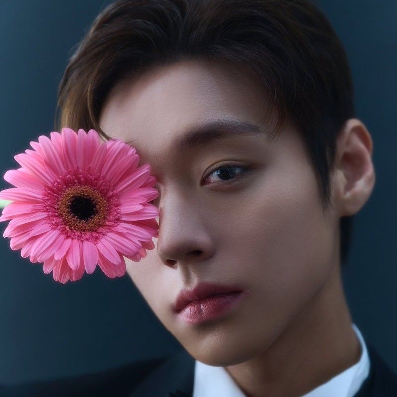 Latest photo of Park Jihoon