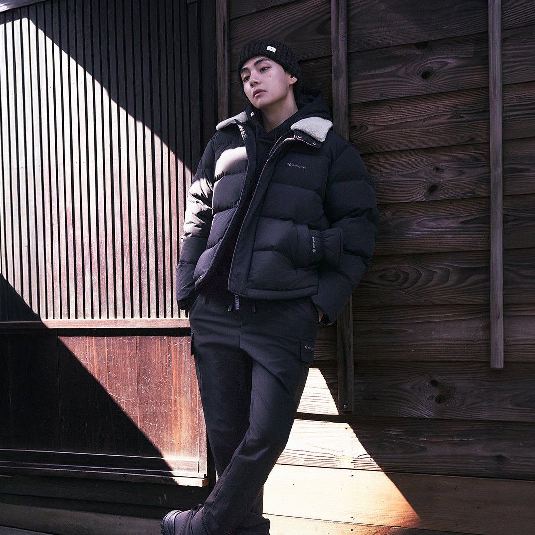 뷔 (방탄소년단)의 최신 사진