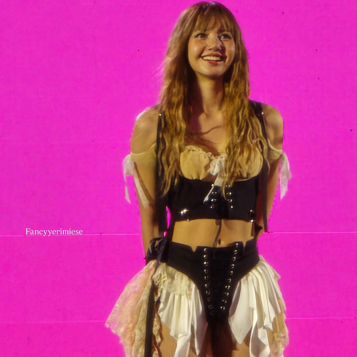 Lisa (BLACKPINK)粉丝拍下的瞬间
