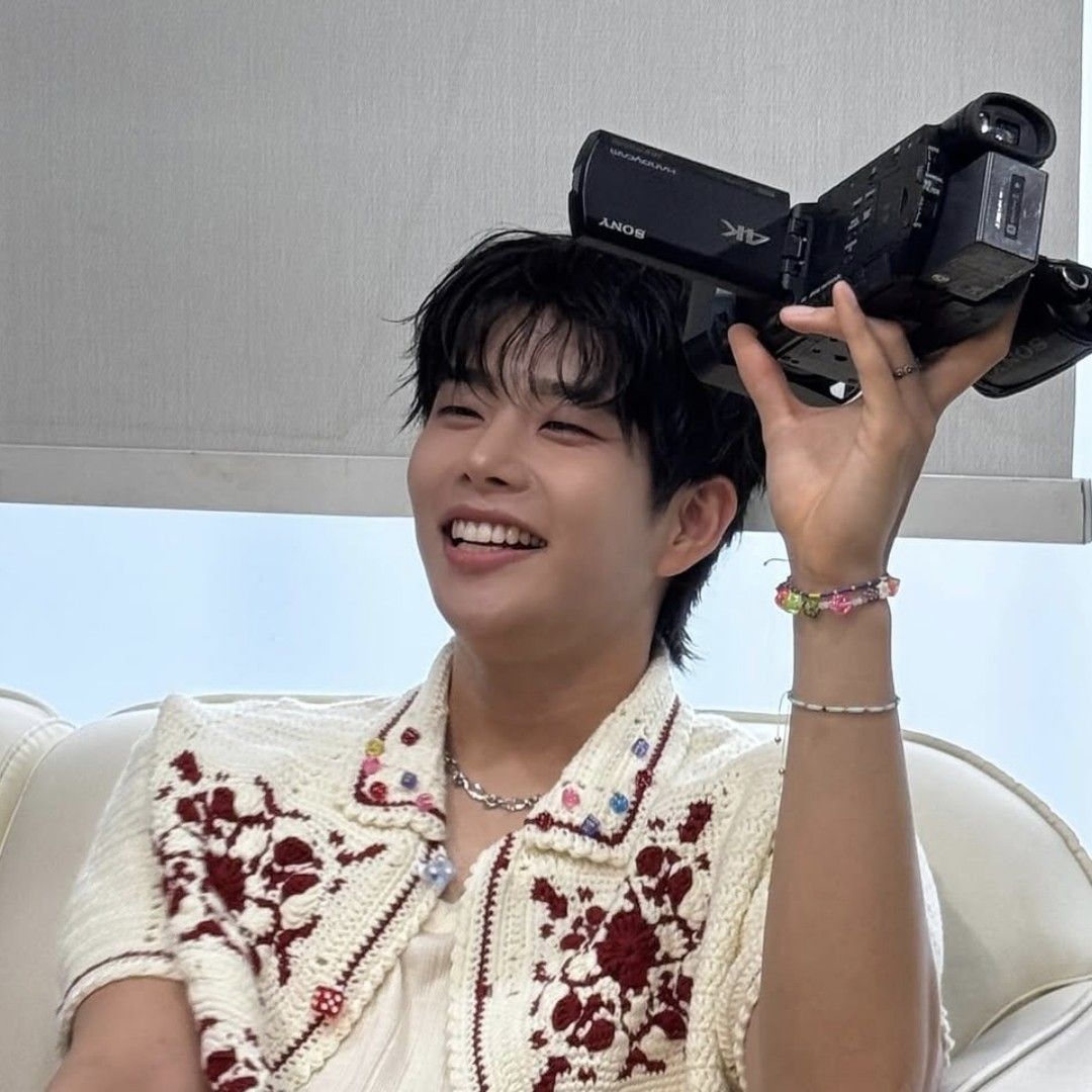 Latest photo of MJ (ASTRO)