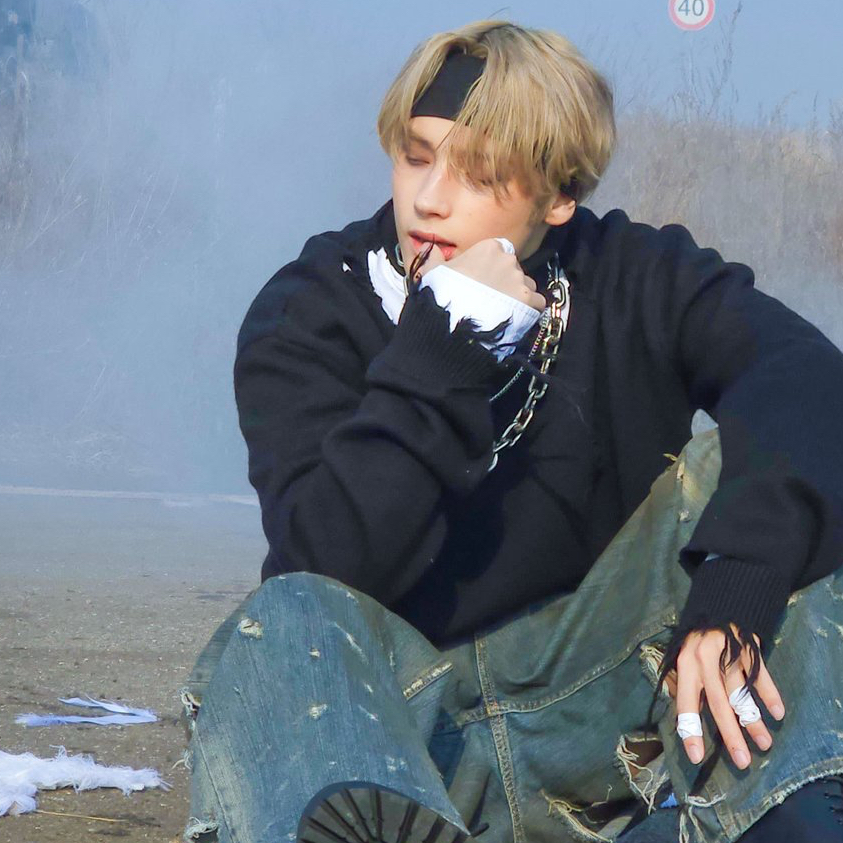 휴닝카이 (투모로우바이투게더) 최근 활동샷