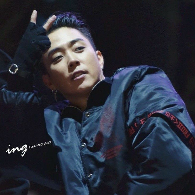 Recent activity shot of Eun Jiwon (SECHSKIES)