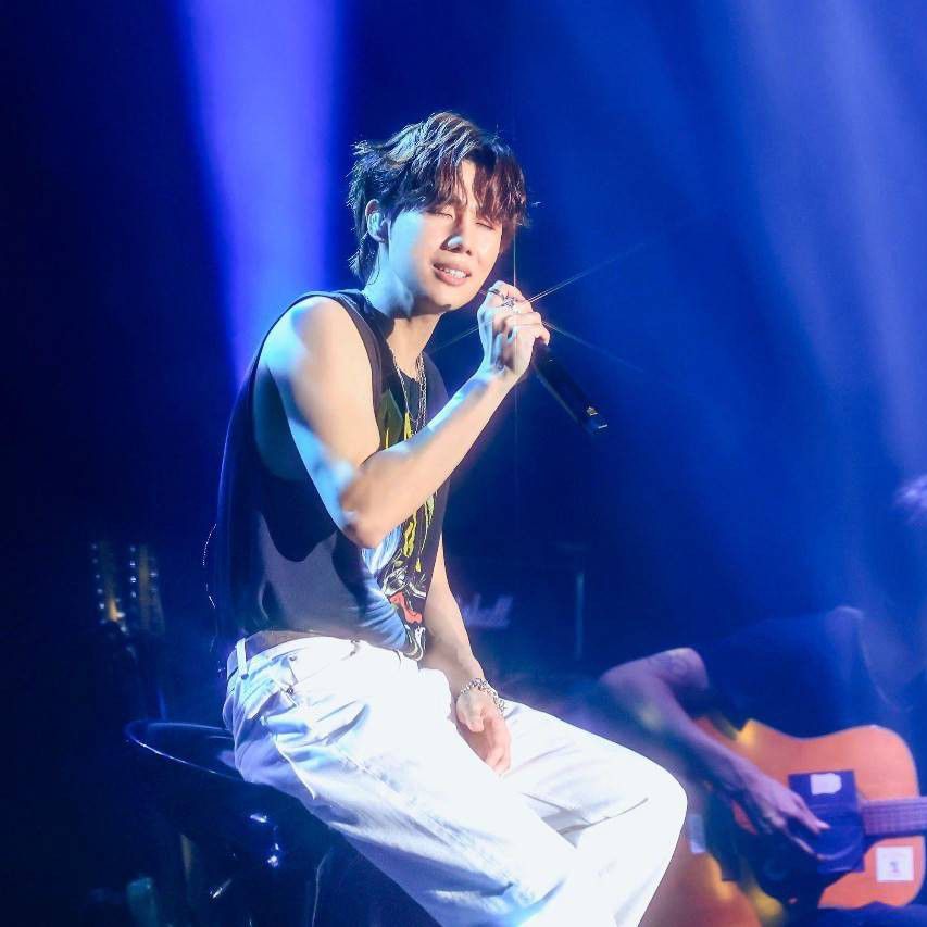 Recent activity shot of Sungkyu (INFINITE)