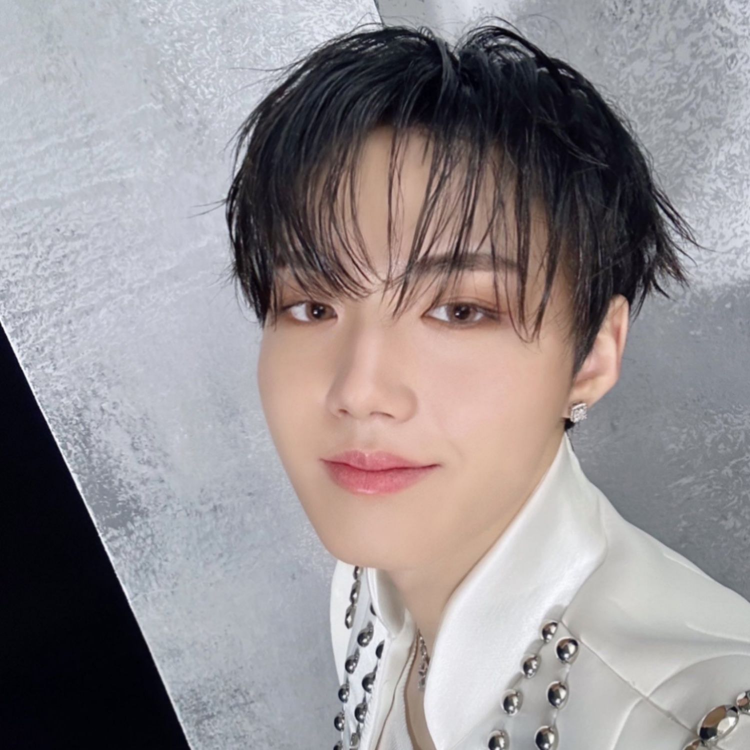 A moment captured by Doyoung (TREASURE)'s fan