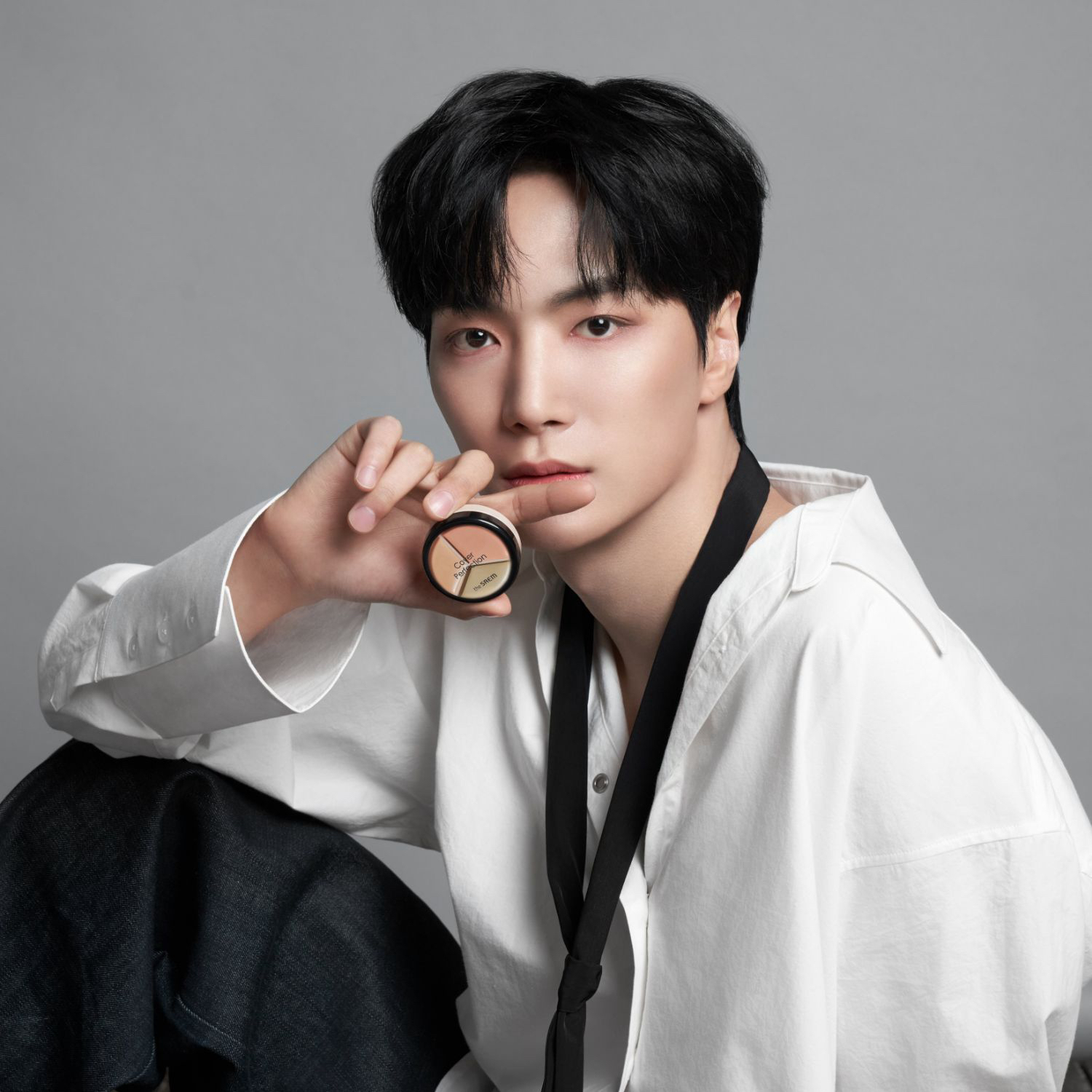 Behind-the-scenes cut of Kim Jonghyeon