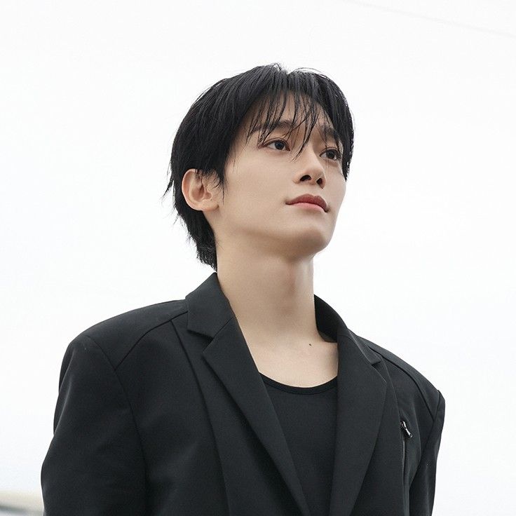 Behind-the-scenes cut of Chen (EXO)