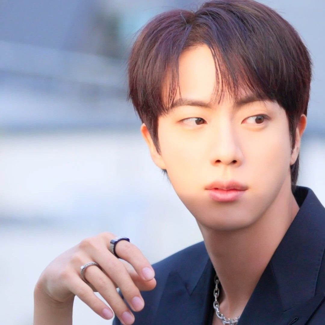 진 (방탄소년단)의 최신 사진