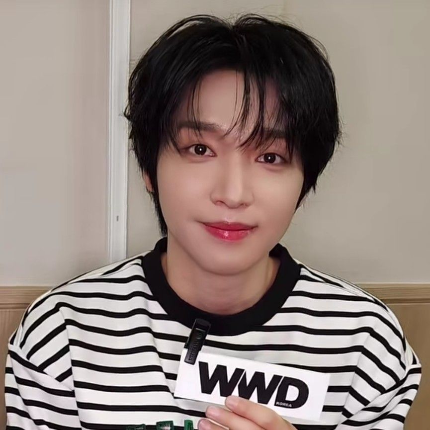 Recent activity shot of Jeong Sewoon