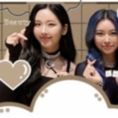 Latest photo of MOMOLAND