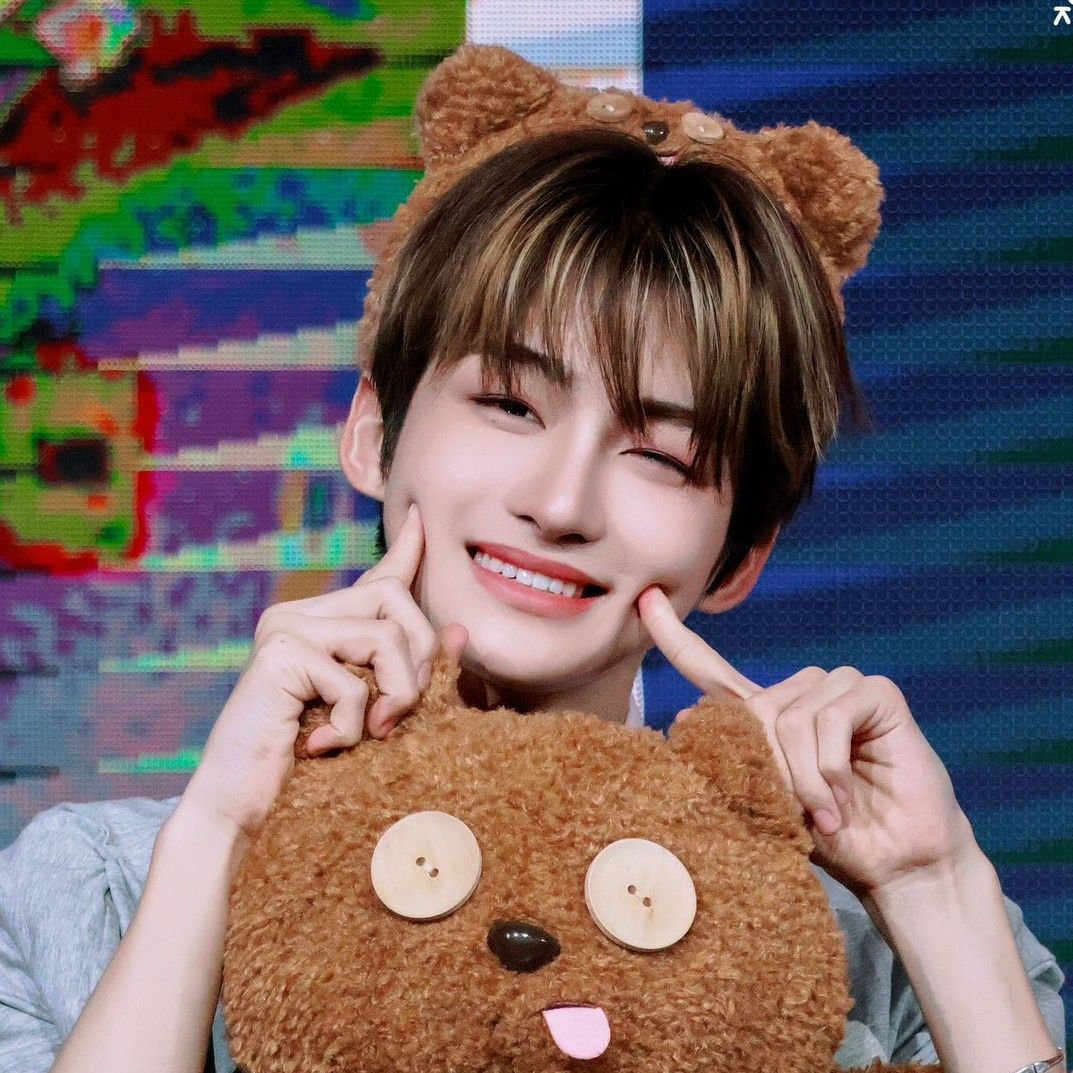 Latest photo of Jihoon (TWS)