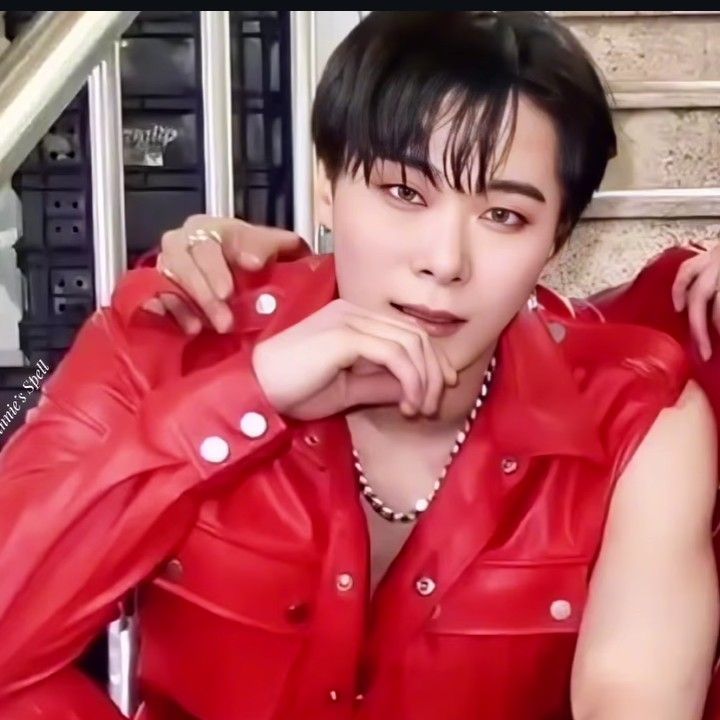 Latest photo of Moonbin (ASTRO)