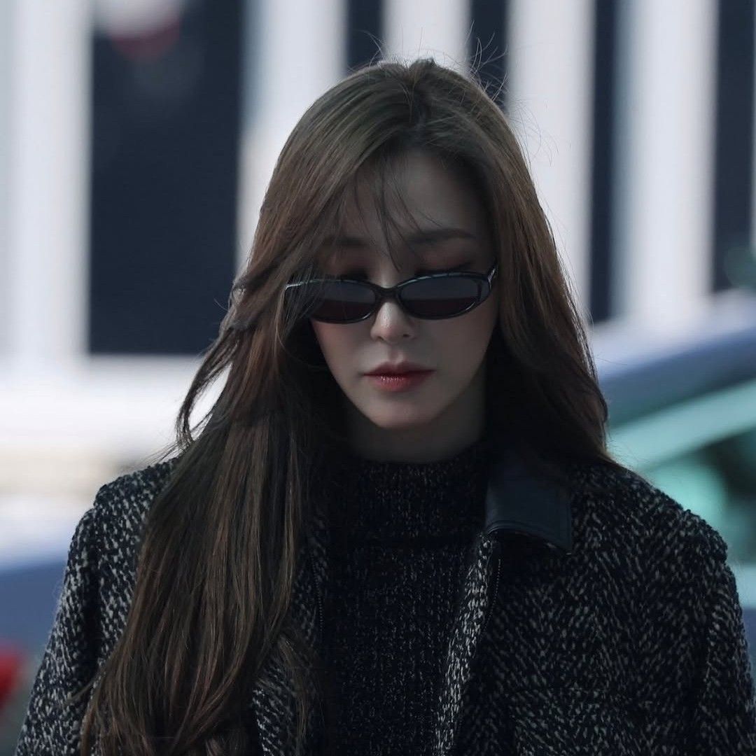 Behind-the-scenes cut of Tiffany Young (Girls' Generation)