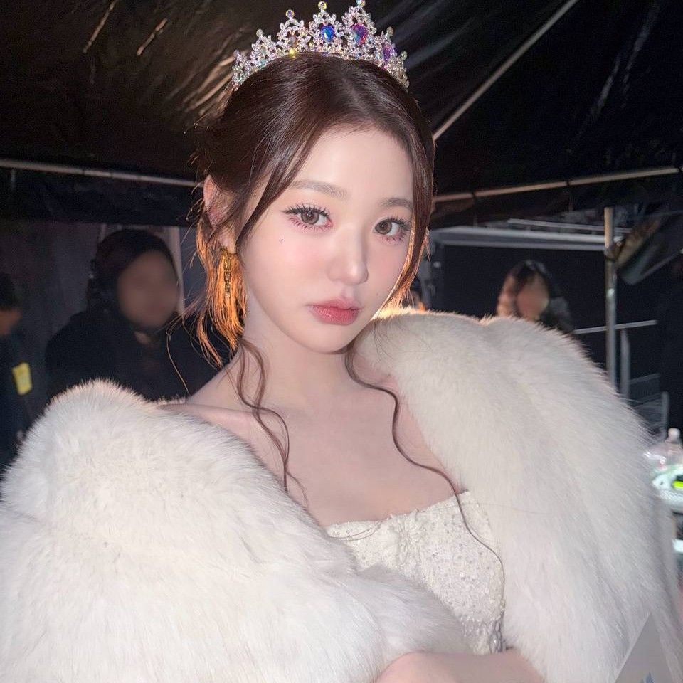 Latest photo of Jang Wonyoung (IVE)