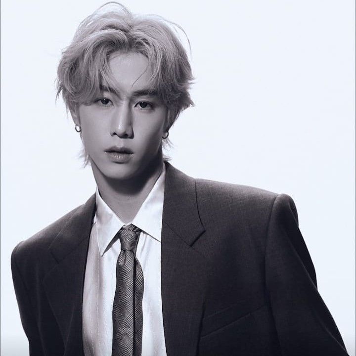 Latest photo of Mark (GOT7)