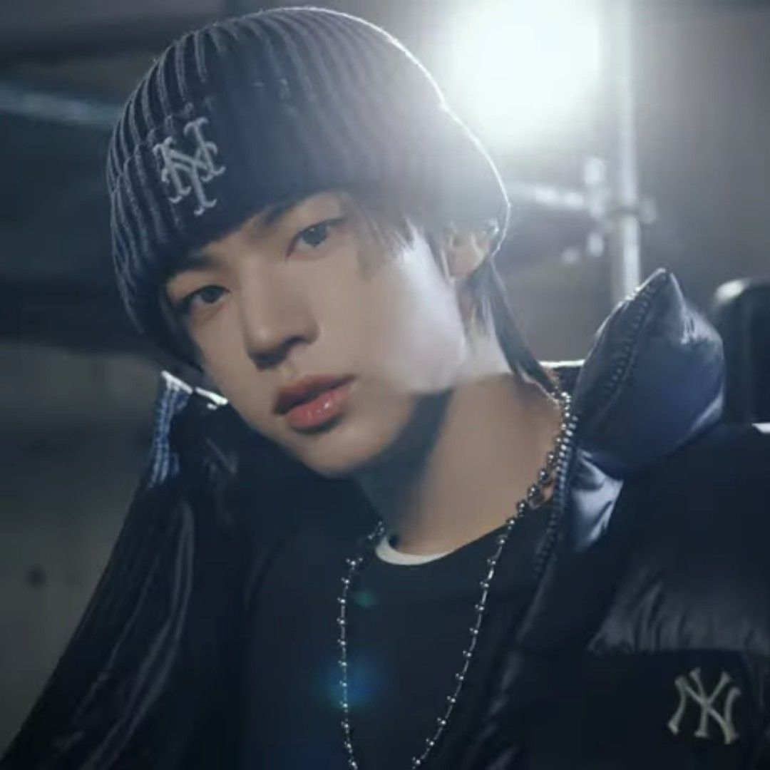 Behind-the-scenes cut of TWS