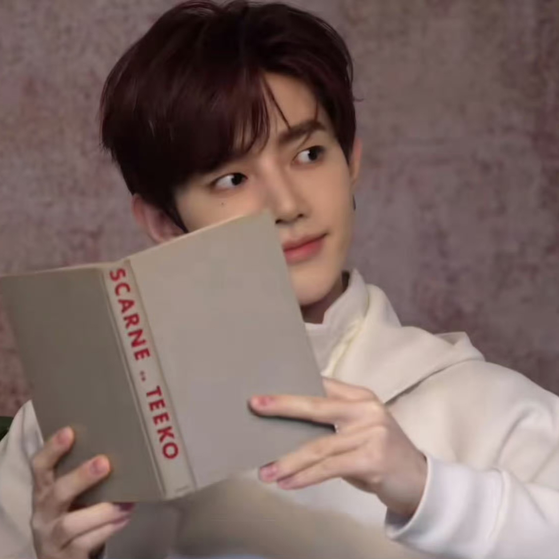 Behind-the-scenes cut of Zhang Hao (ZEROBASEONE)