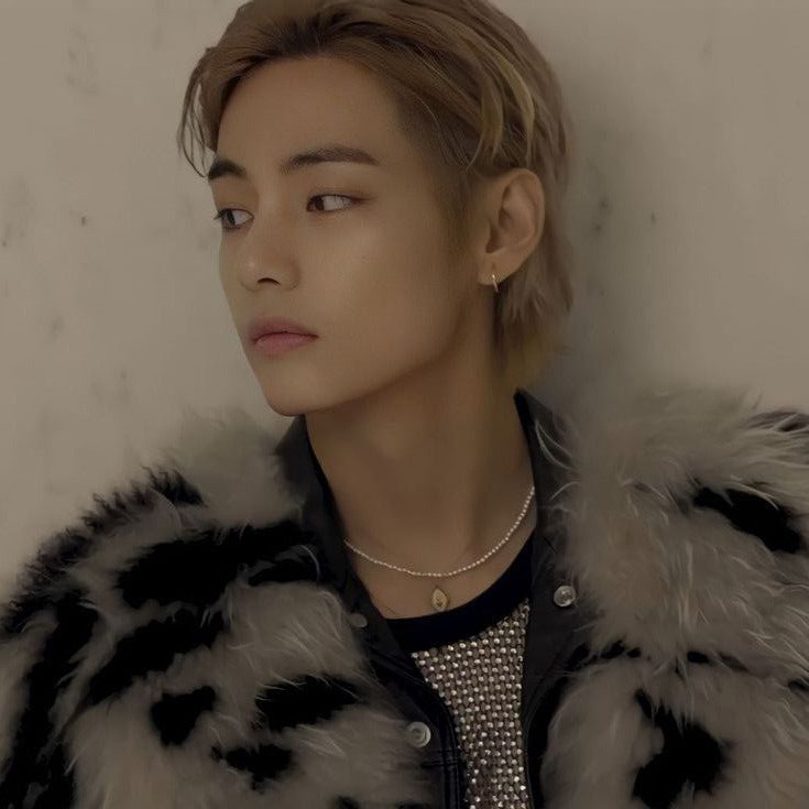 Behind-the-scenes cut of BTS