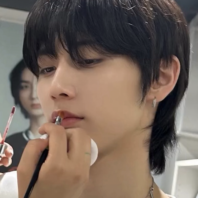 Behind-the-scenes cut of Taesan (BOYNEXTDOOR)