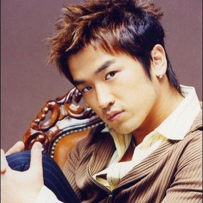 Latest photo of Lee Minwoo (SHINHWA)