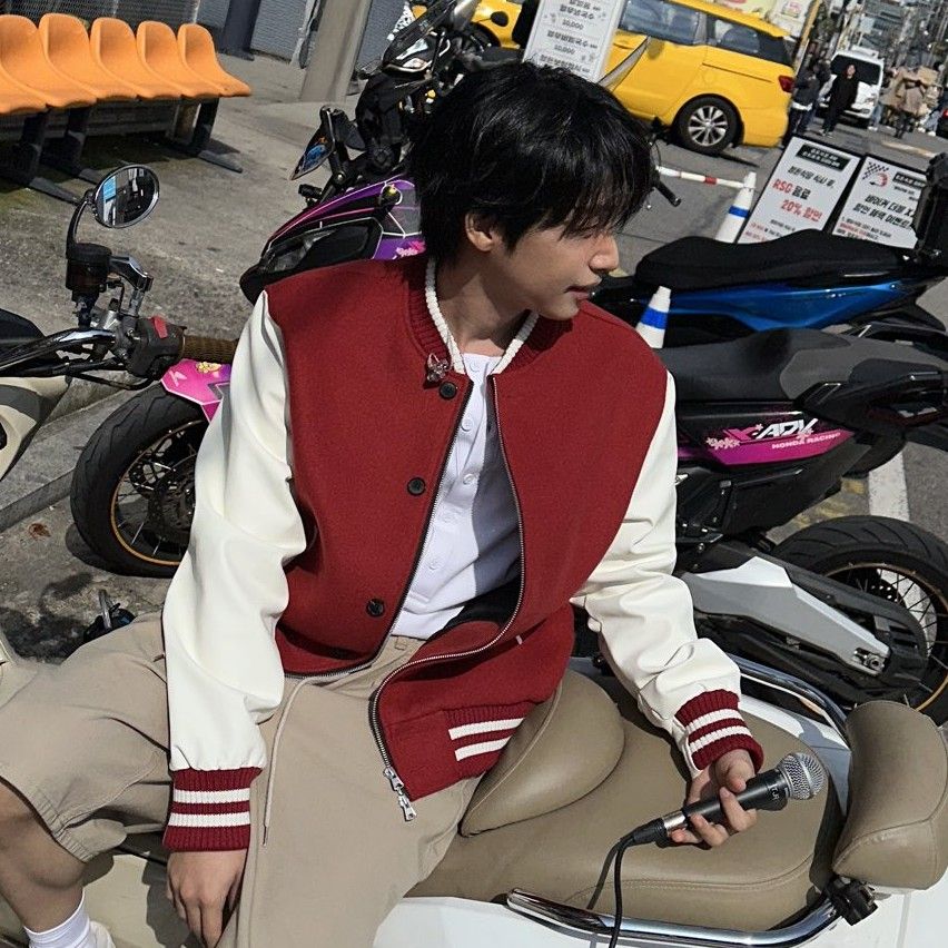 Recent activity shot of Jeong Sewoon