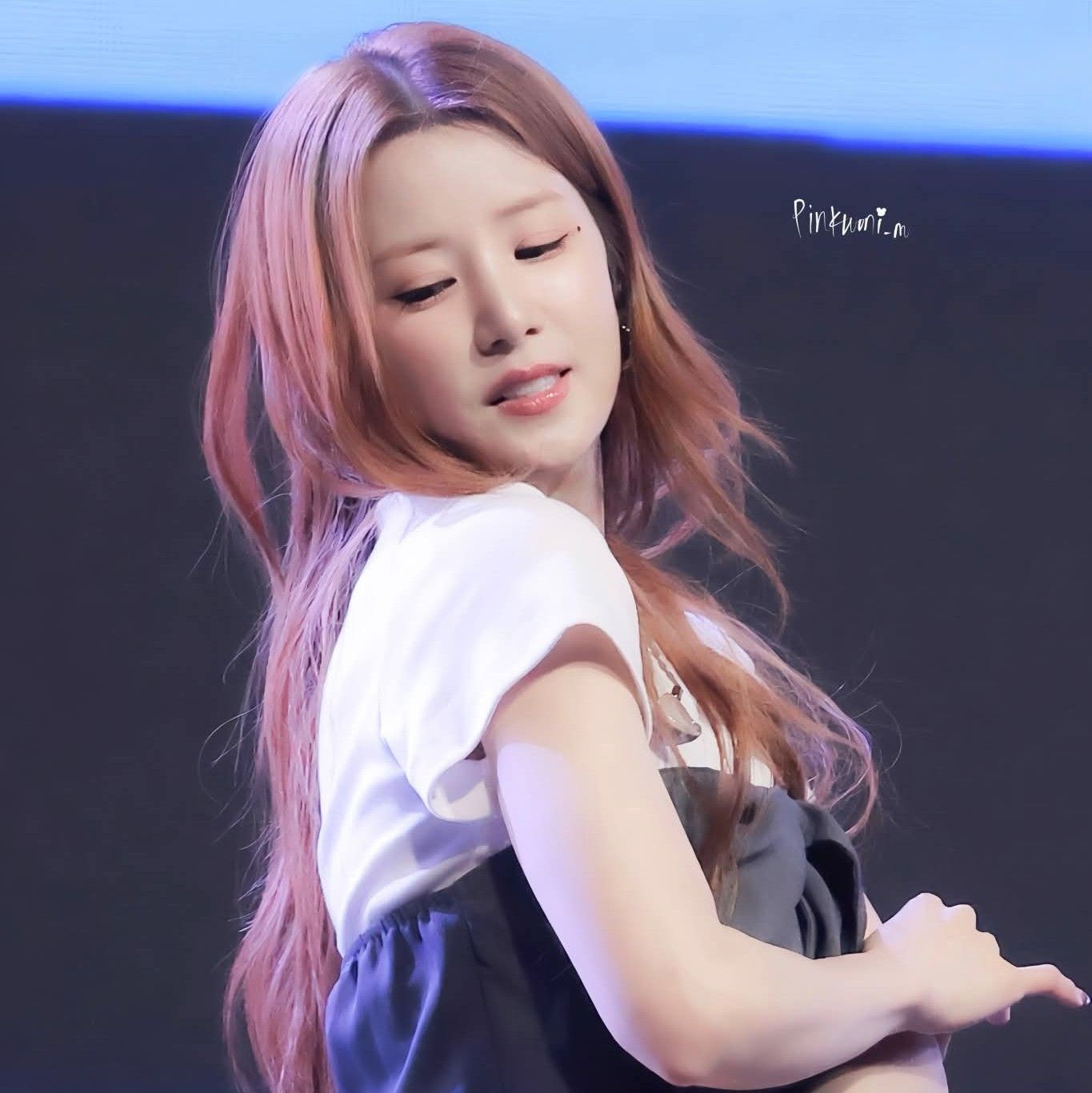 Latest photo of Park Chorong (Apink)