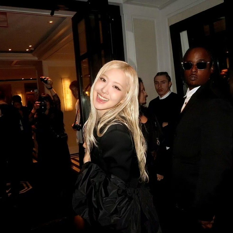 Behind-the-scenes cut of ROSÉ (BLACKPINK)