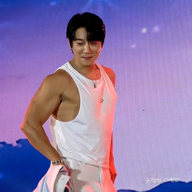 Recent activity shot of Hwang Chiyeol