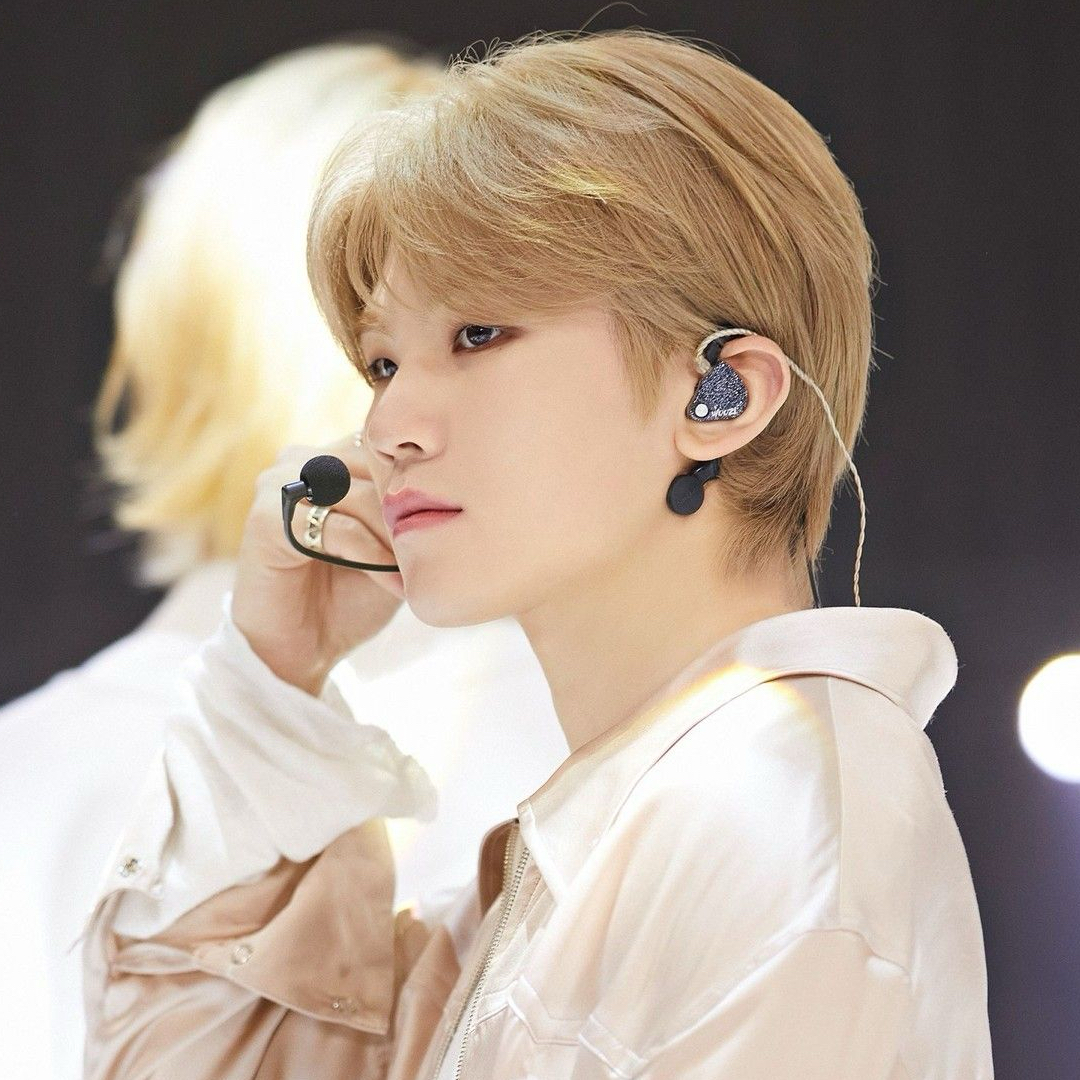 Latest photo of Woozi (SEVENTEEN)