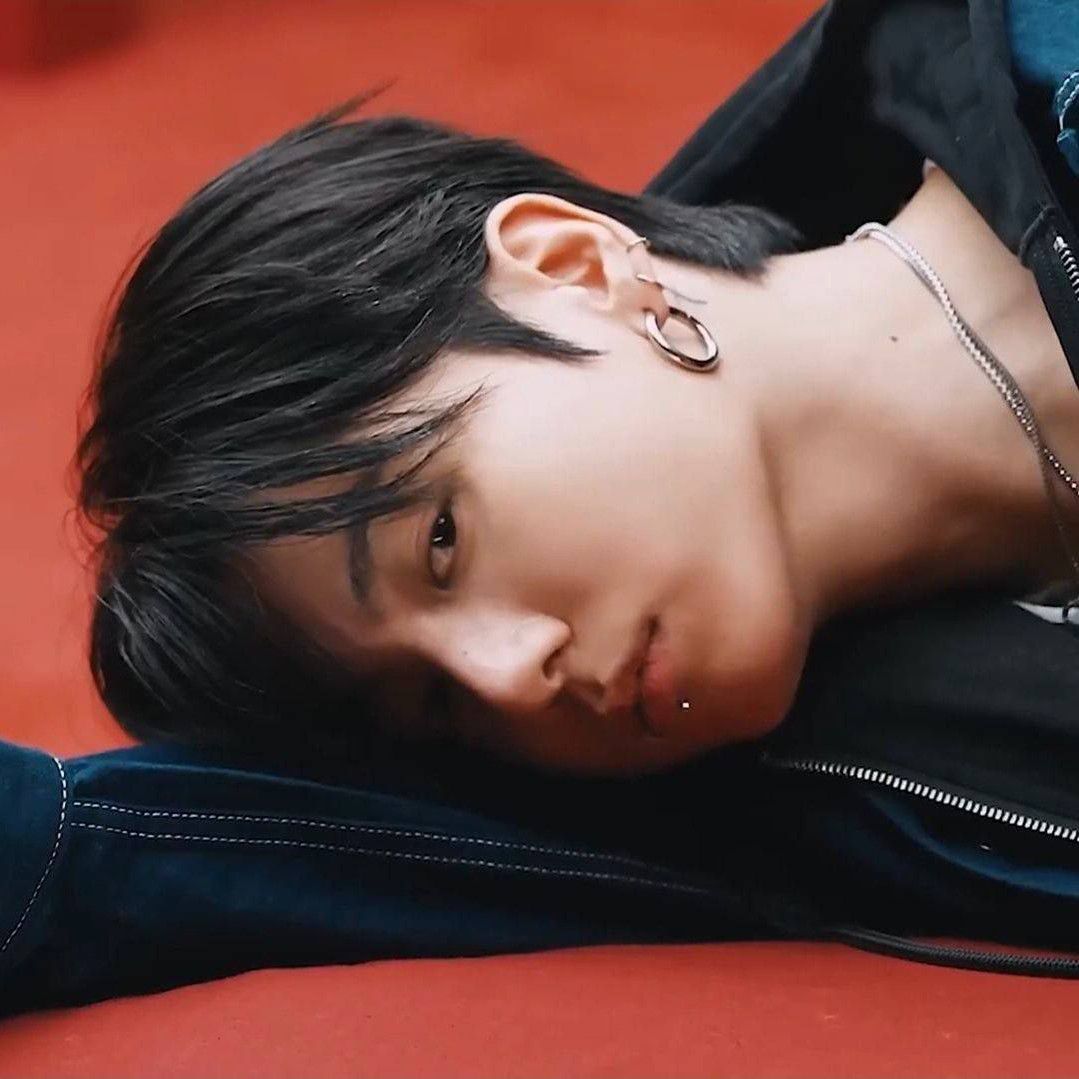 Latest photo of Jungkook (BTS)