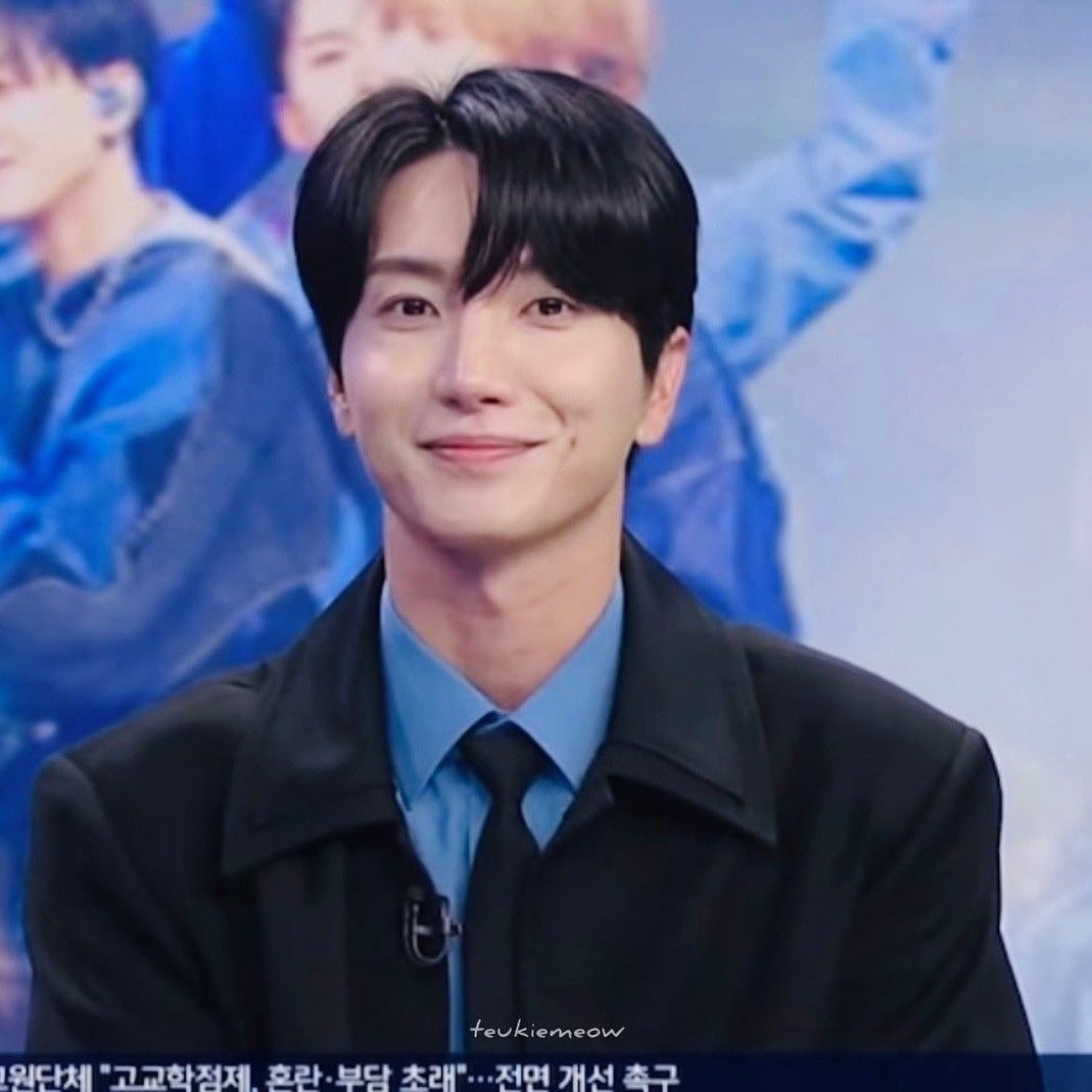 Latest photo of Leeteuk (Super Junior)