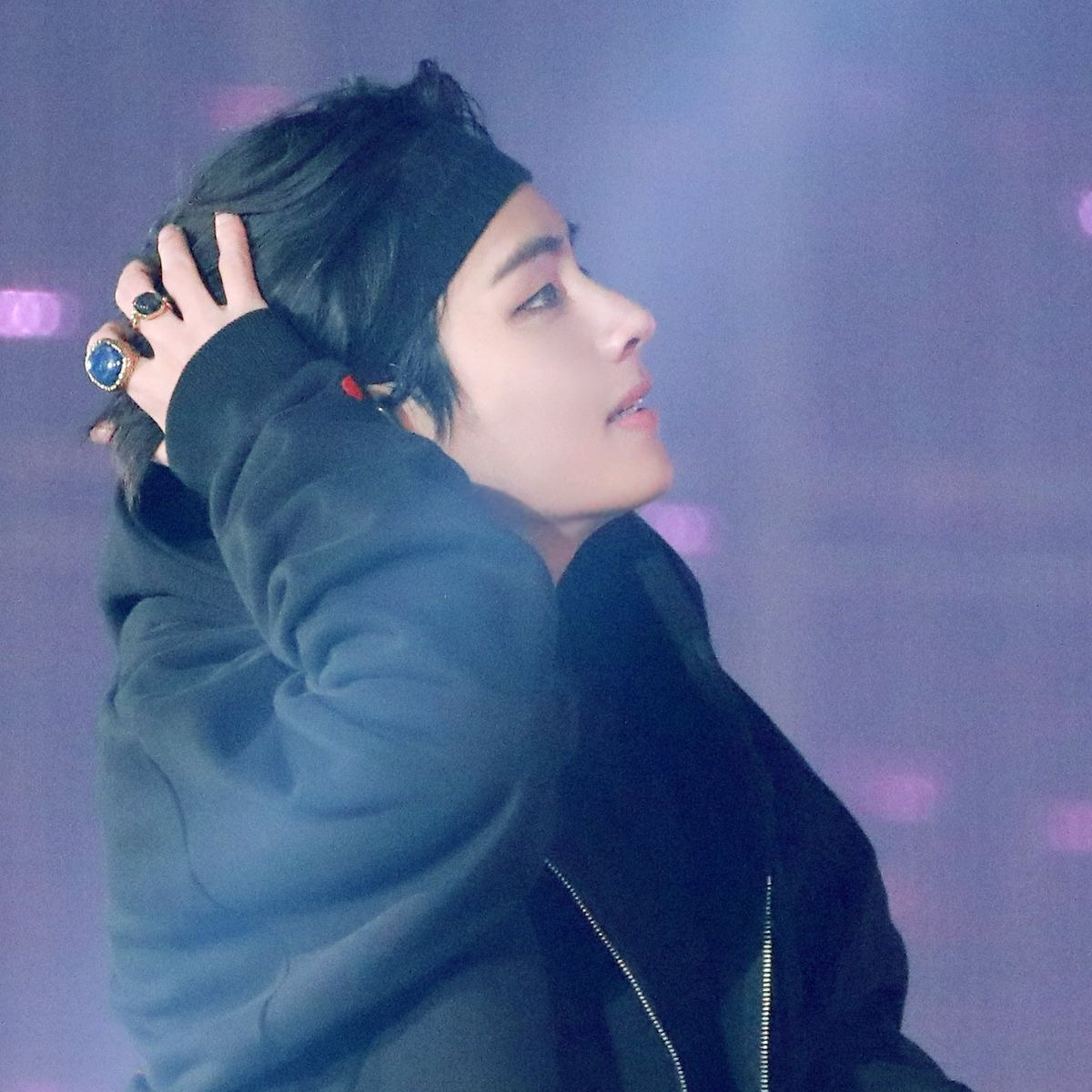 Latest photo of V (BTS)