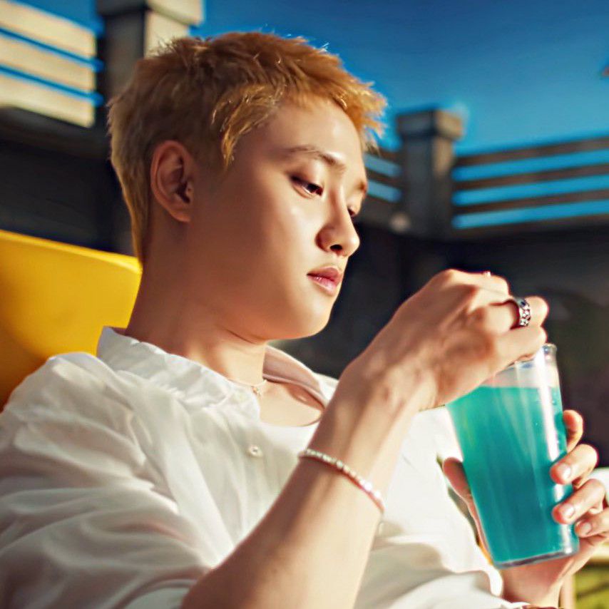 Behind-the-scenes cut of D.O. (EXO)