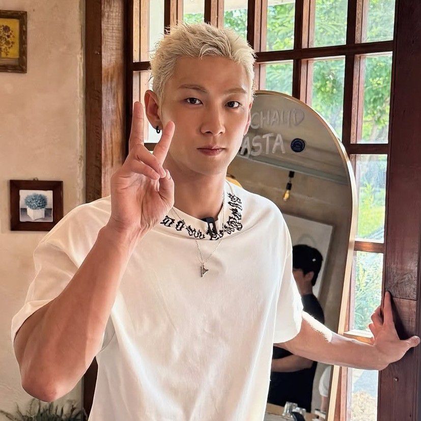 Behind-the-scenes cut of Baekho
