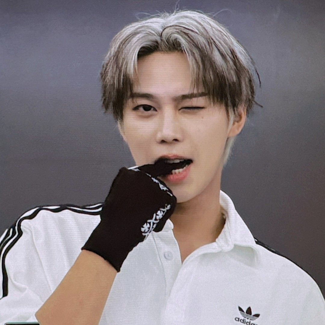 Behind-the-scenes cut of Junseo (BAE173)