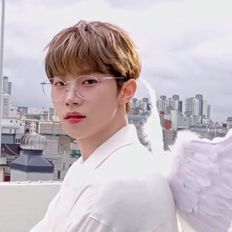 A moment captured by Hyunwoo (Xikers)'s fan