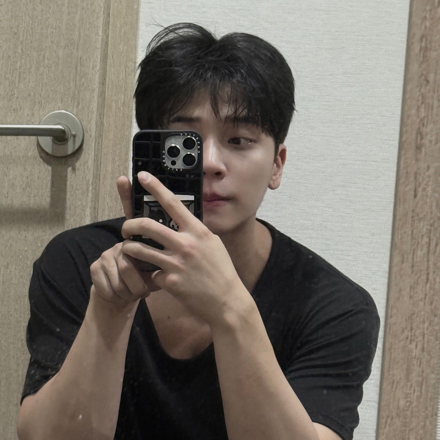 Recent activity shot of HYUK (OMEGA X)