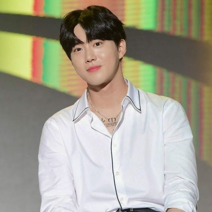 수호 (EXO)의 비하인드 컷