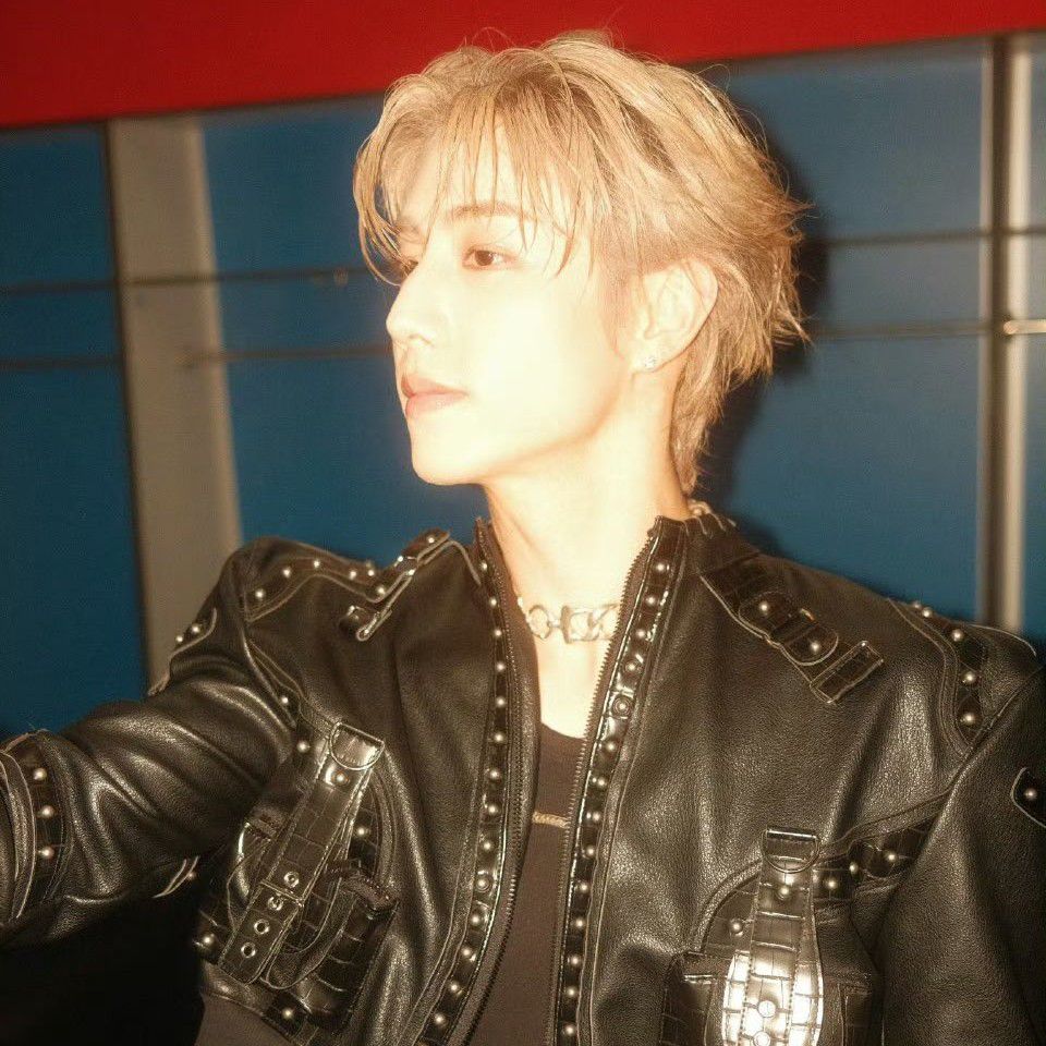 Latest photo of Mark (GOT7)