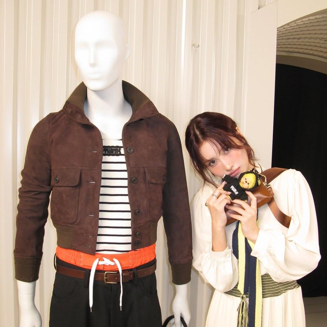 Potret di balik layar Momo (TWICE)