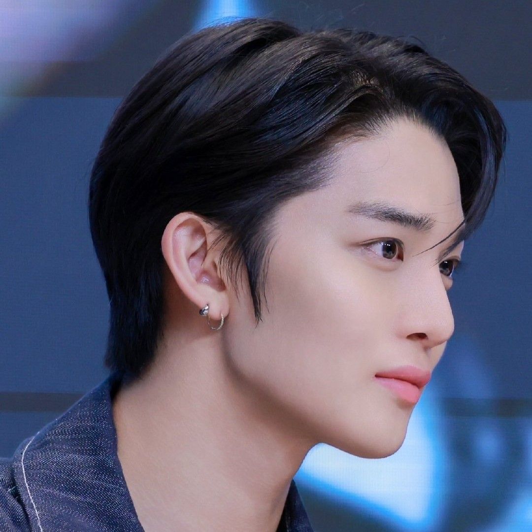 Recent activity shot of Bae Jinyoung