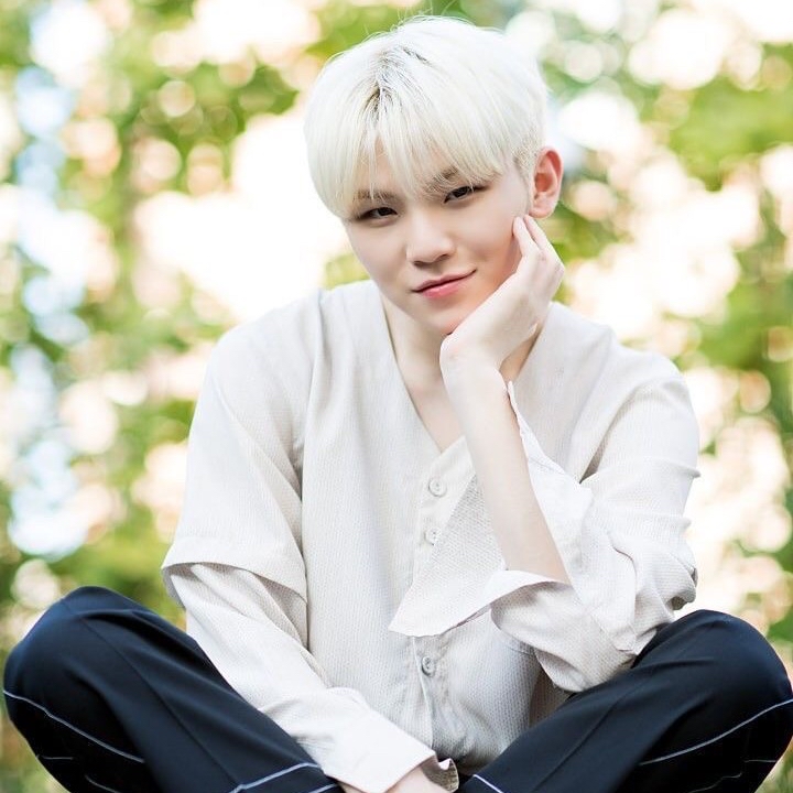 Behind-the-scenes cut of Woozi (SEVENTEEN)