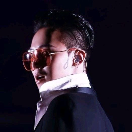 G-DRAGON (BIGBANG)的最新照片