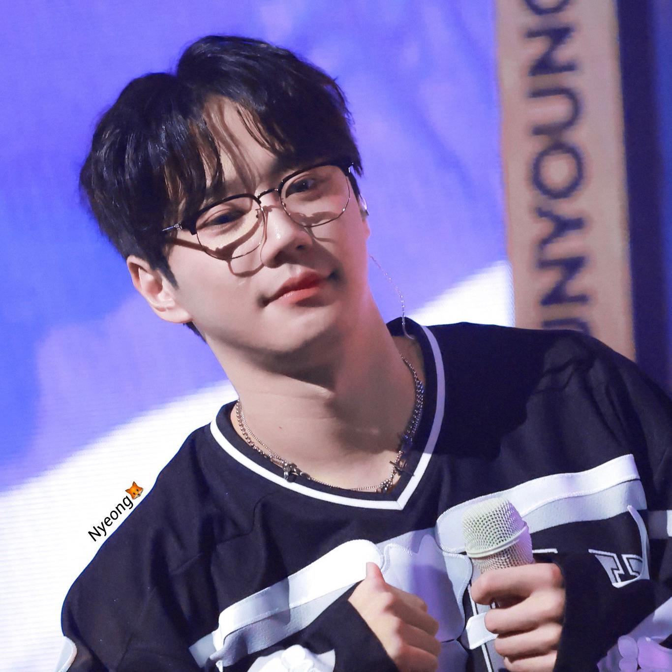 Behind-the-scenes cut of Lee Junyoung