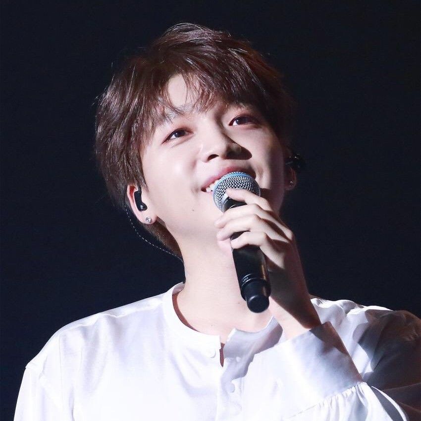 A moment captured by Jeong Sewoon's fan