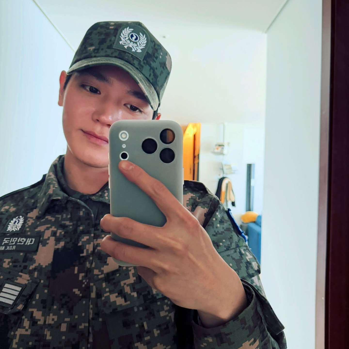 Behind-the-scenes cut of Taeyong (NCT 127)