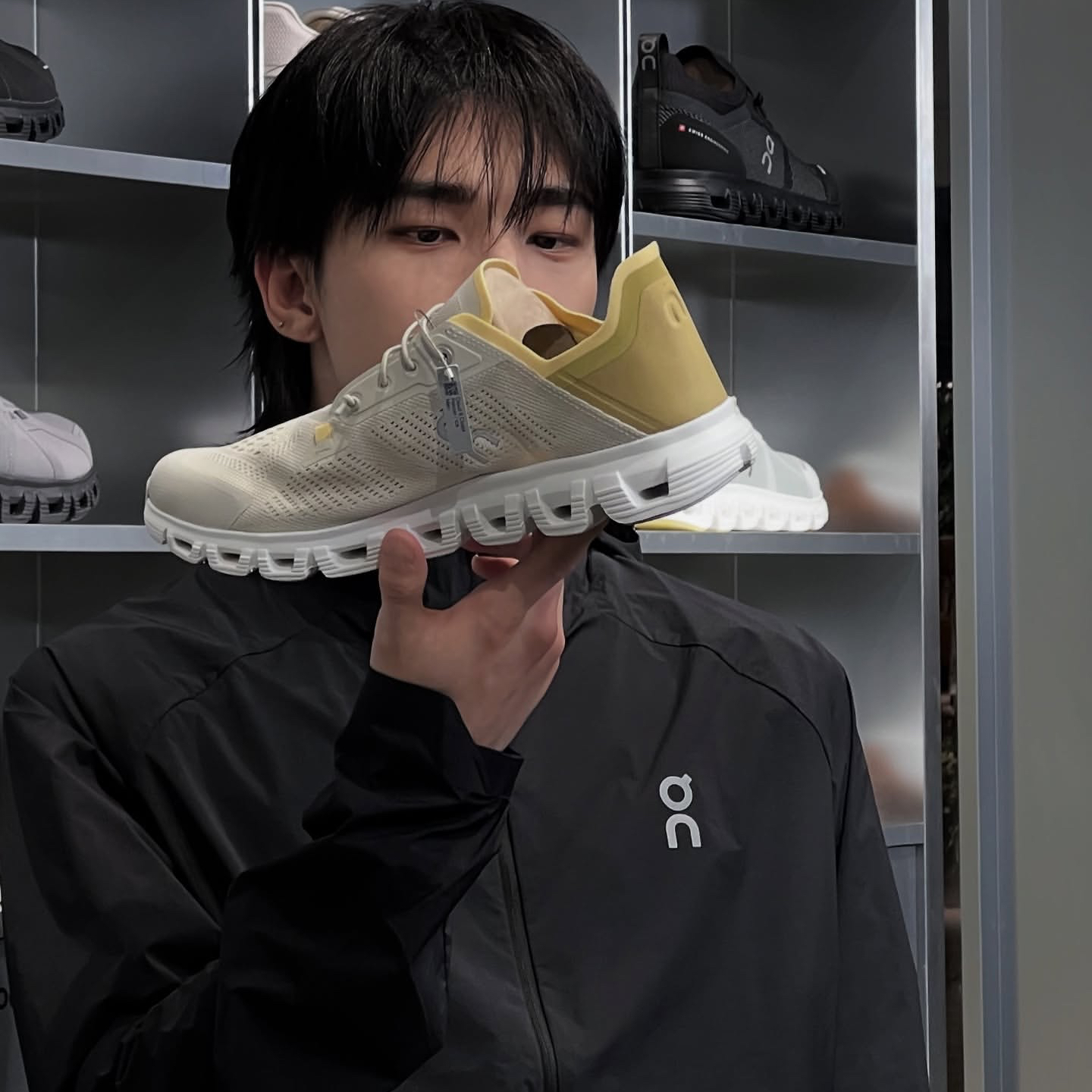 Latest photo of Hyunjin (Stray Kids)